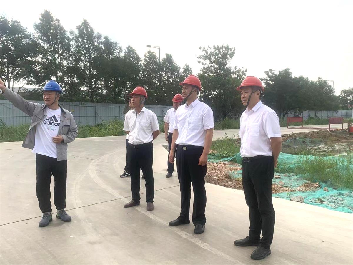 陳如軍到房地產檢查安全工作.jpg